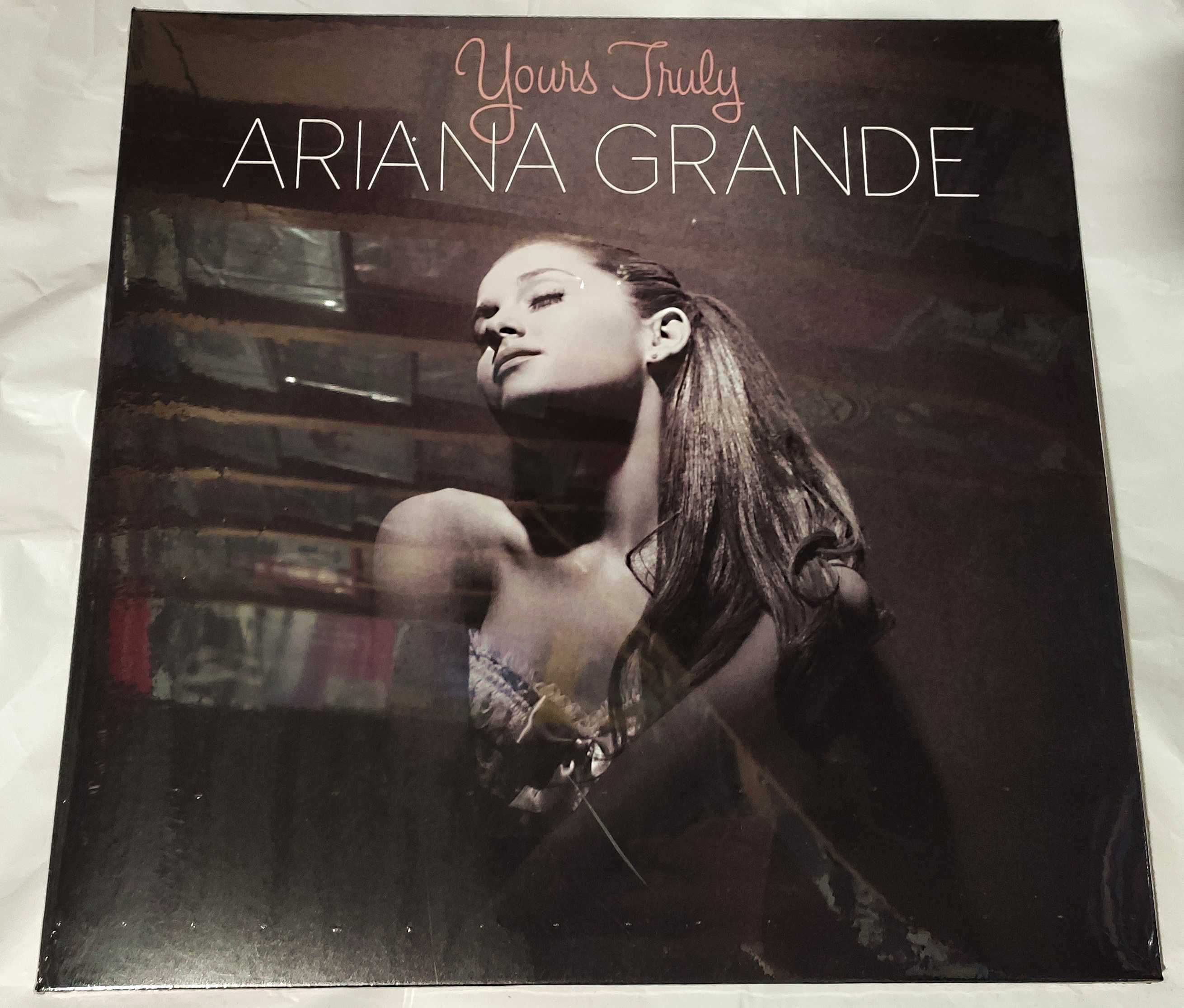 Вінілова платівка Ariana Grande – Yours Truly (Vinyl, LP)