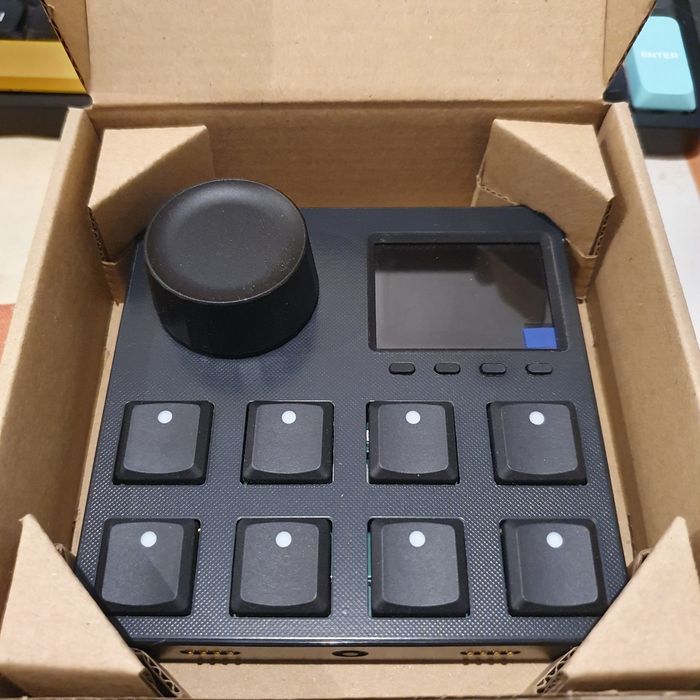 Controlador MIDI Intech Studii VSN 1