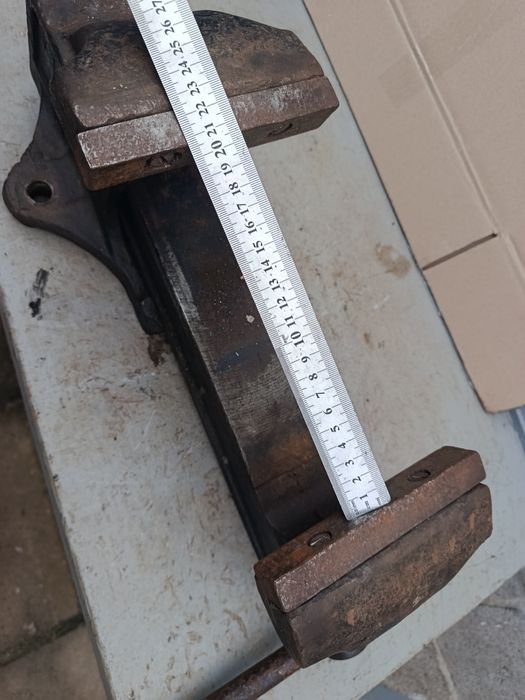 Тиски слесарные СССР