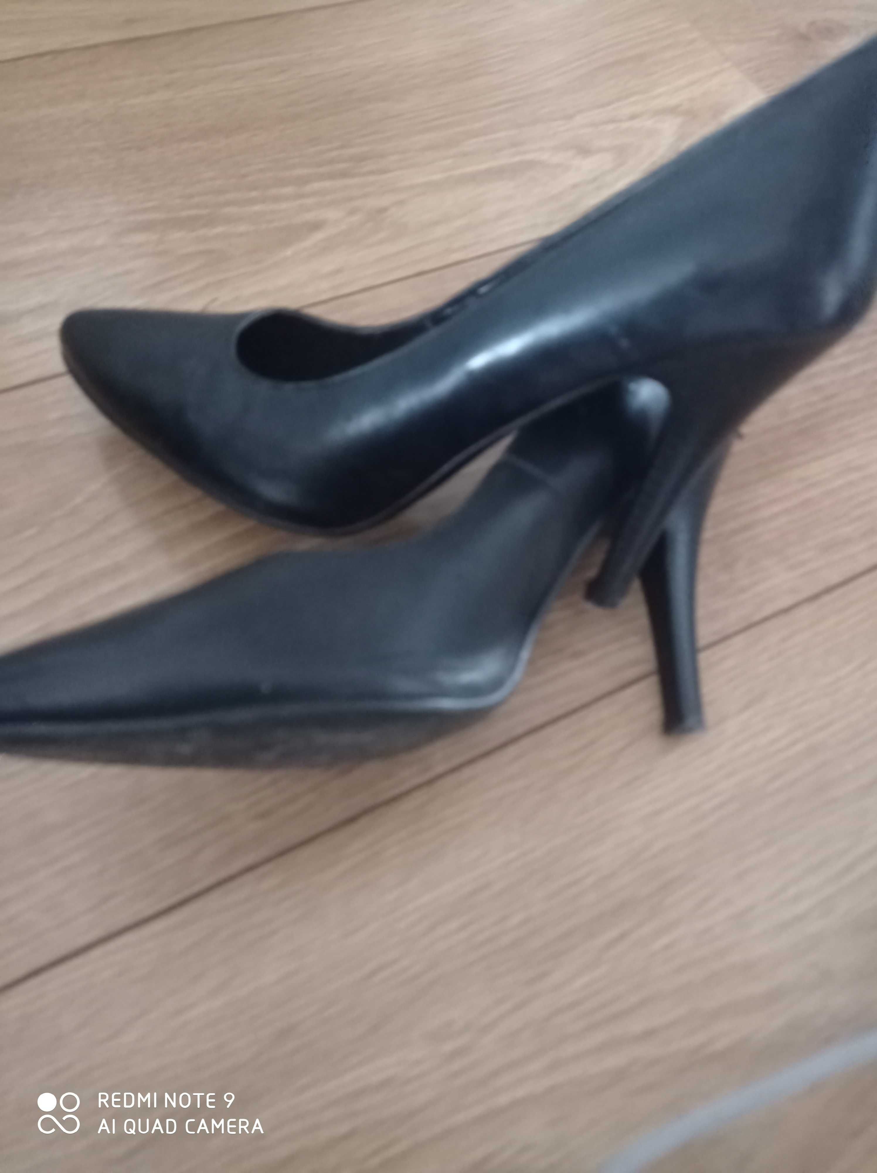 Buty Lasocki 38 skórzane czarne szpilki