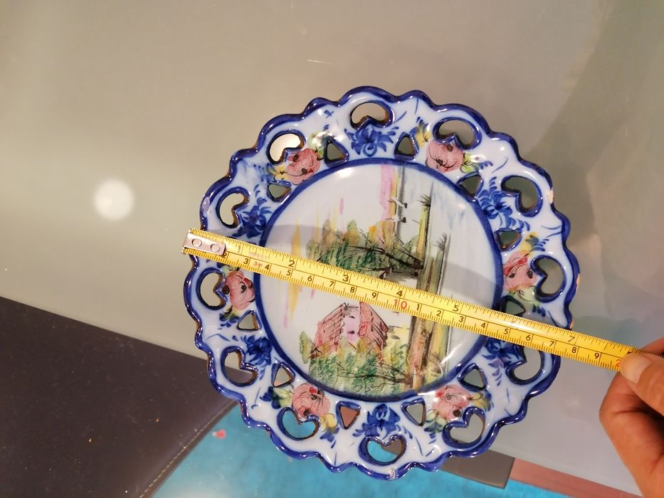 Pratos de cerâmica antigos