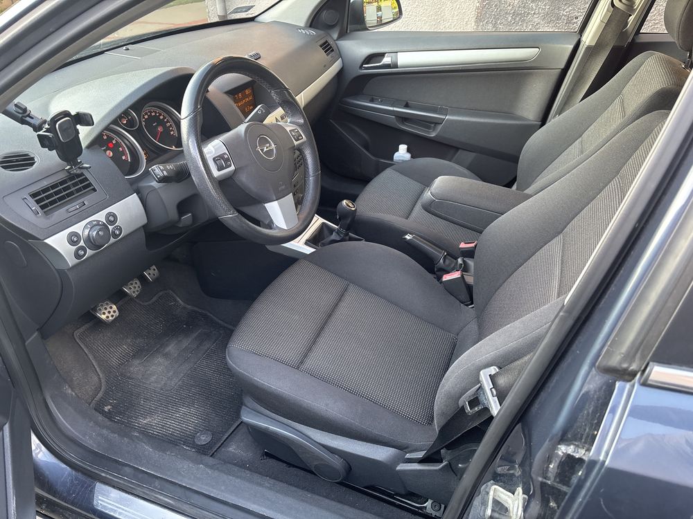 Opel astra H 1.6 16V 115KM Hak tempomat multifunkcja komputer podlokie
