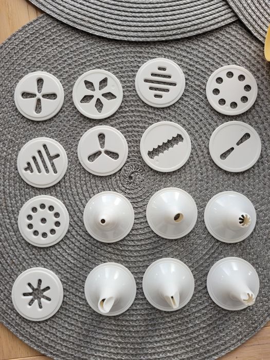 Dekorator do ciast, tortów i ciasteczek + zestaw dysz i krążków cukier