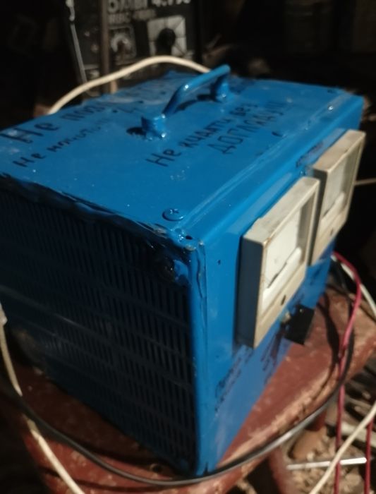 Зарядное устройство, мощное.