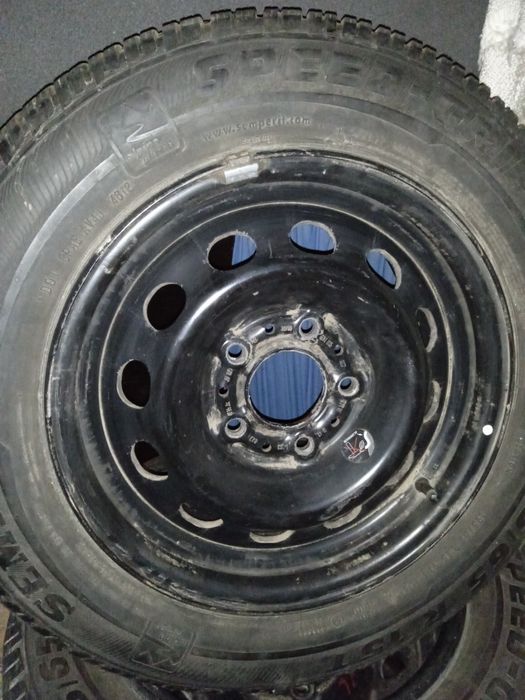 Продам шины с дисками на BMW  195/65 R15
