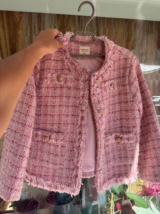 Піджак на дівчинку 140