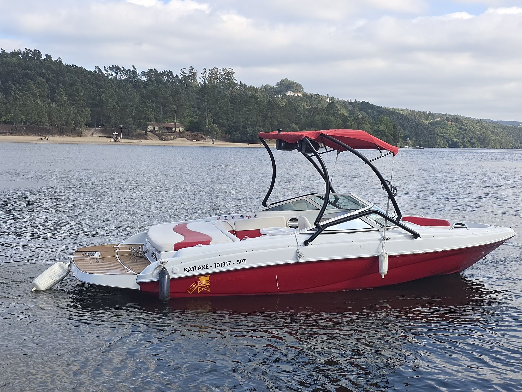 Barco Rinker 212 Captiva 21 pés
