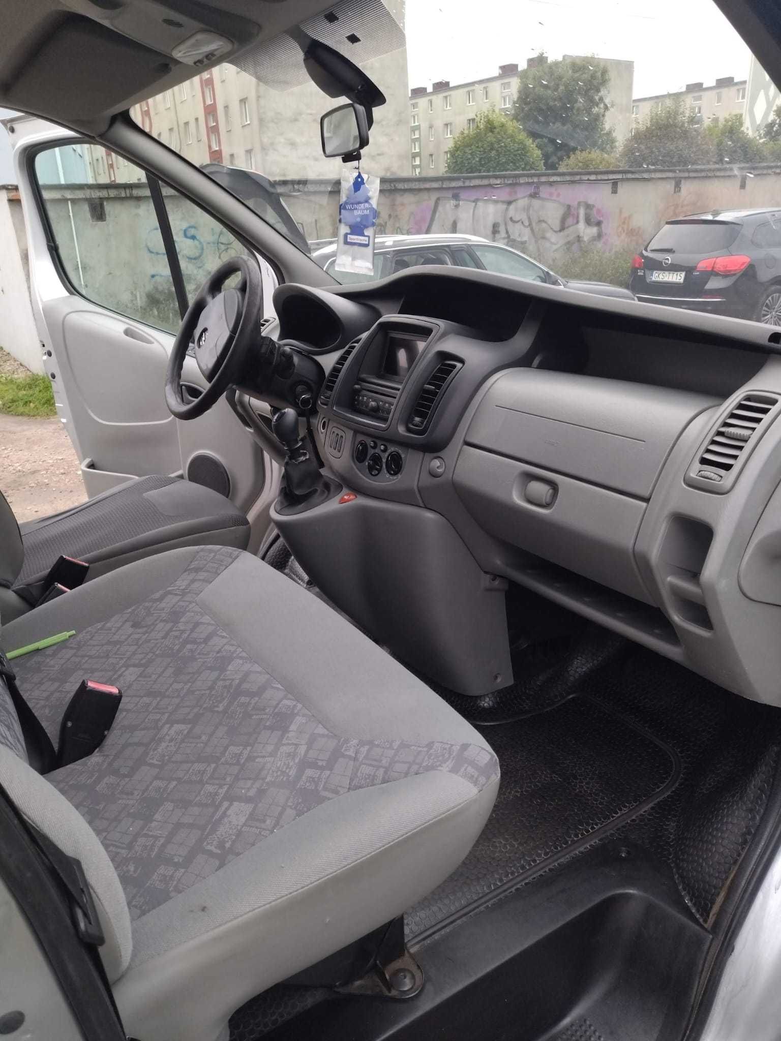 Opel Vivaro 1.9 CDTI 9 miejsc
