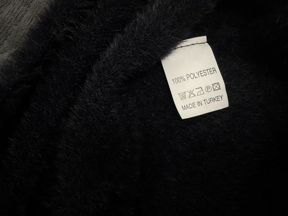 Свитер теплый укороченный