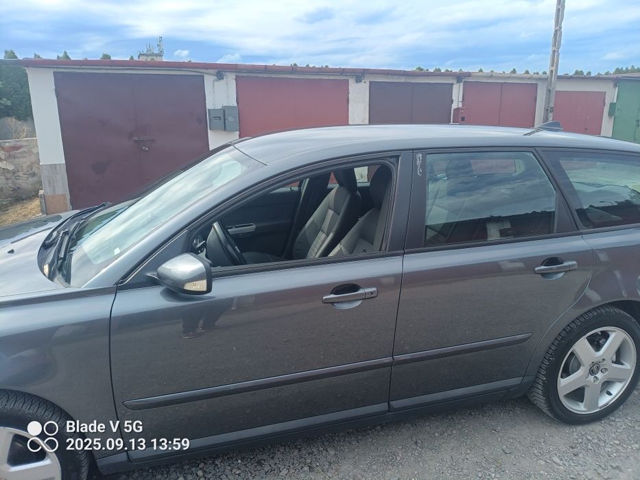 Sprzedam Volvo V50 kombi benzyna gaz 2005.