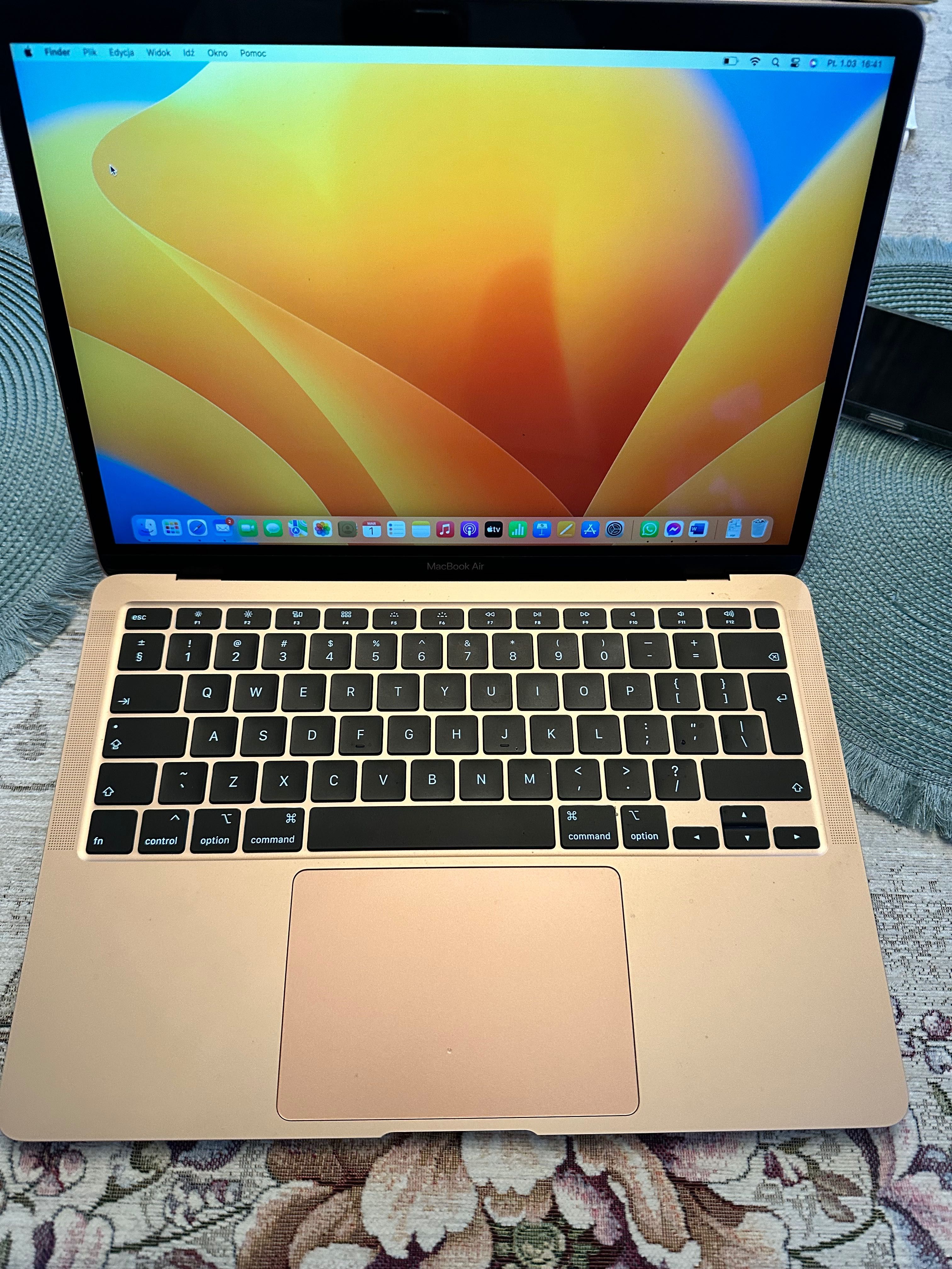 MacBook 13Air sprzedam