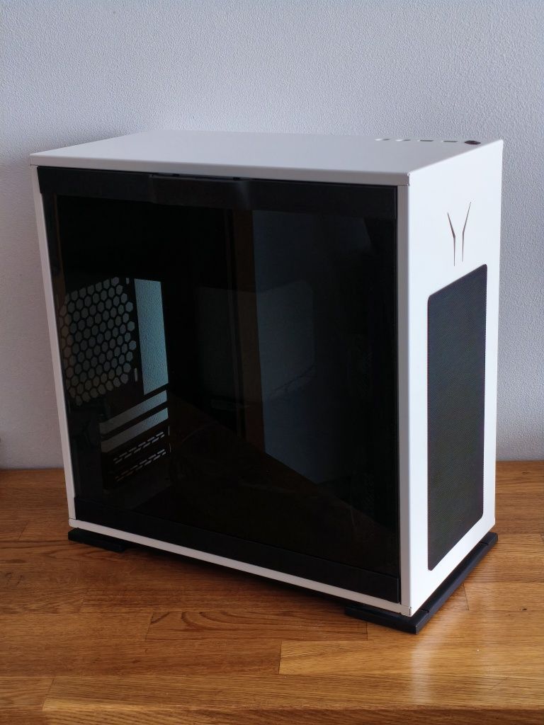 Obudowa InWin 301 White - modyfikowana, 3 filtry, 2 wentylatory ARGB