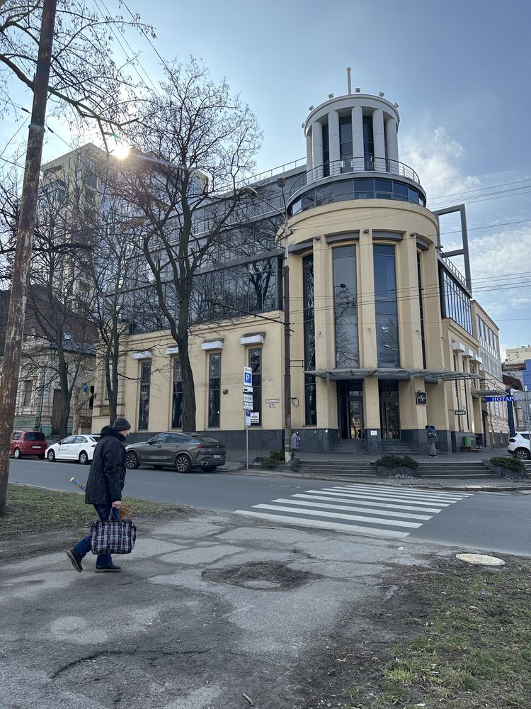 Оренда офісних приміщень з ремонтом на Проспекті Дмитра Яворницького