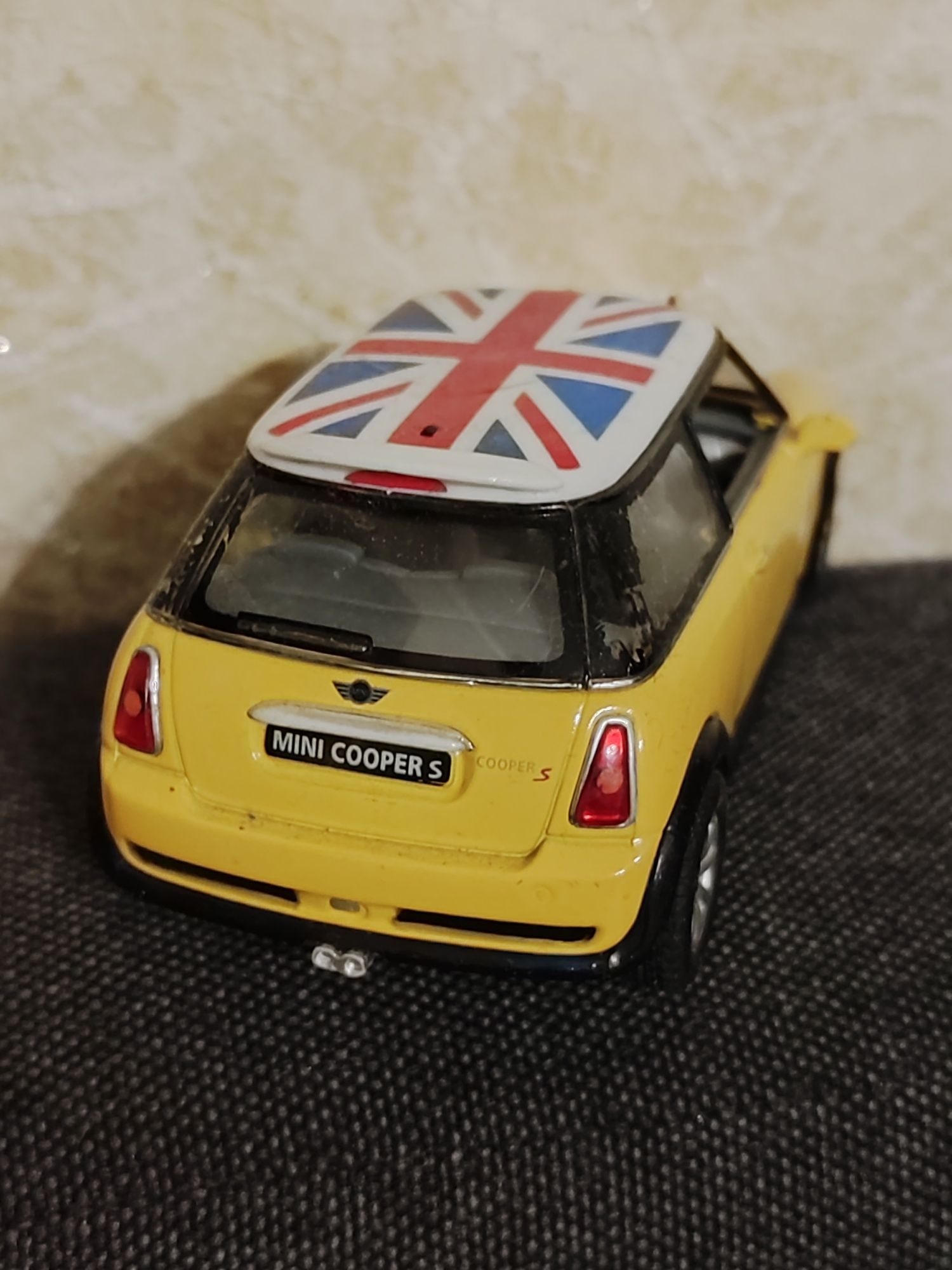 Моделька машинка Mini Cooper S