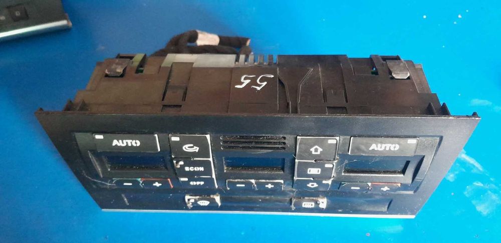 Panel sterowania klimatyzacji nawiewu Audi A4 B6 8E0'820043