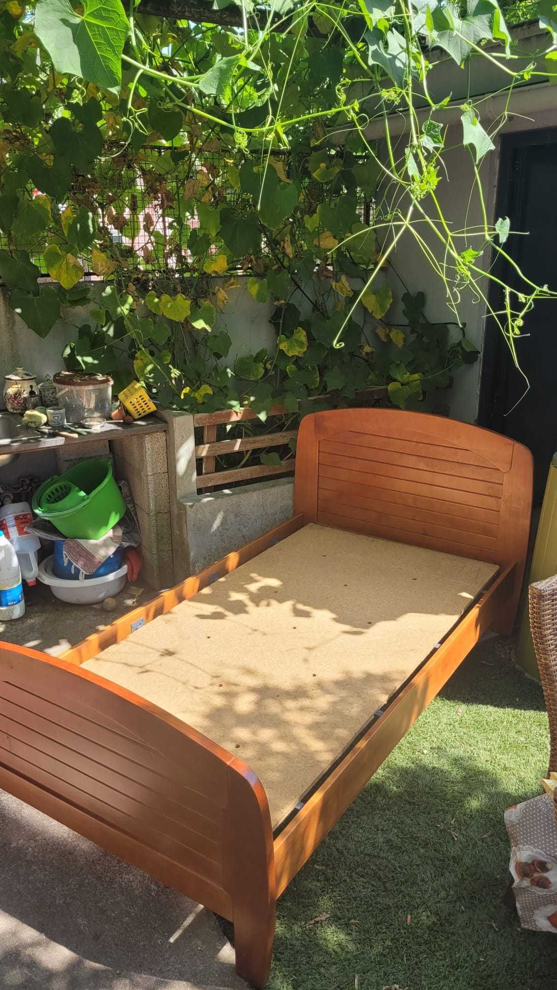 Cama Solteiro Madeira com Estrado