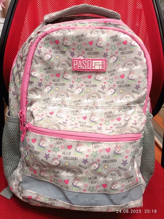 Рюкзак портфель шкільний для дівчинки.