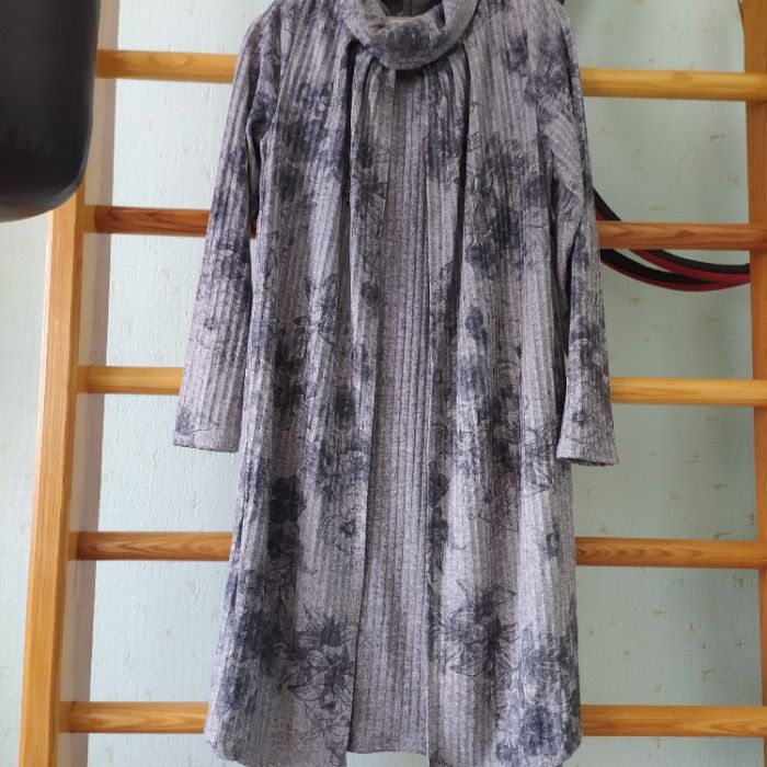 Платье женское нарядное демисезонное