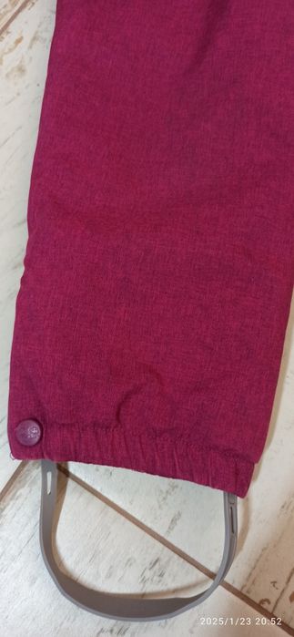 Amarantowe spodnie zimowe na szelkach dziewczynka 110/116 bdb