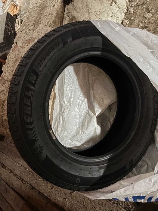 Зимові шини Michelin X-ICE Snow SUV 225/65 R 17 - 2024