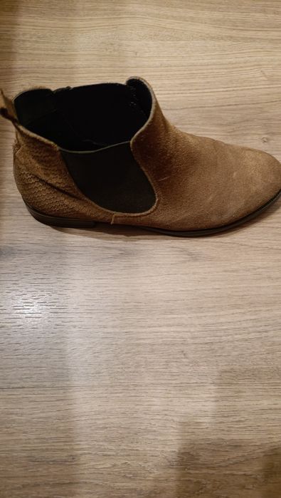 Botins em camurça, castanhos , tamanho 37, senhora