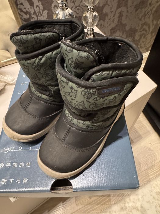 Зимові чобітки Geox, розмір 24.