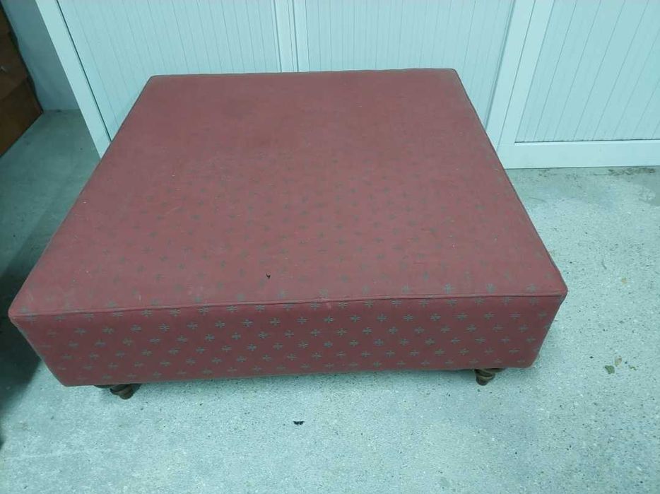 Sofá puff/Mesa de centro em ótimo estado