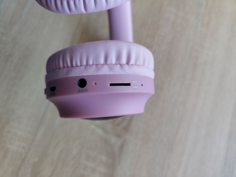 Круті та яскраві підліткові навушники