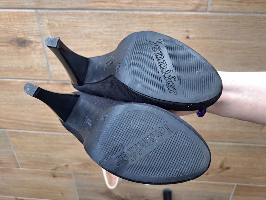 Туфлі дві пари 37 розмір відмінний стан