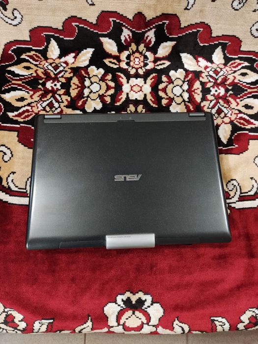 Ноутбук ASUS  W7J