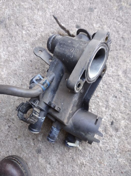 obudowa termostatu  032121`111MN vw  polo 6n0 1.0 1.4