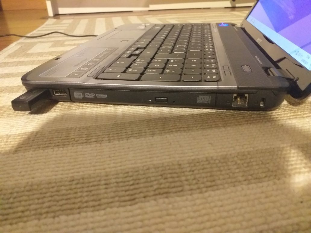 Portátil Acer Aspire 5738DG