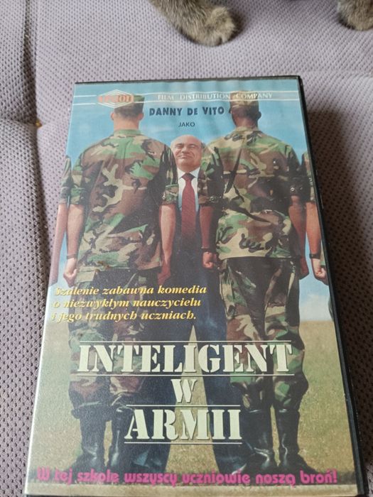 Film video VHS inteligent w armii