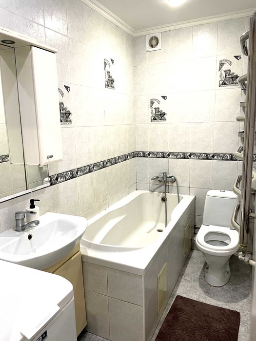 Здається квартира довгостроково 3 кімнати