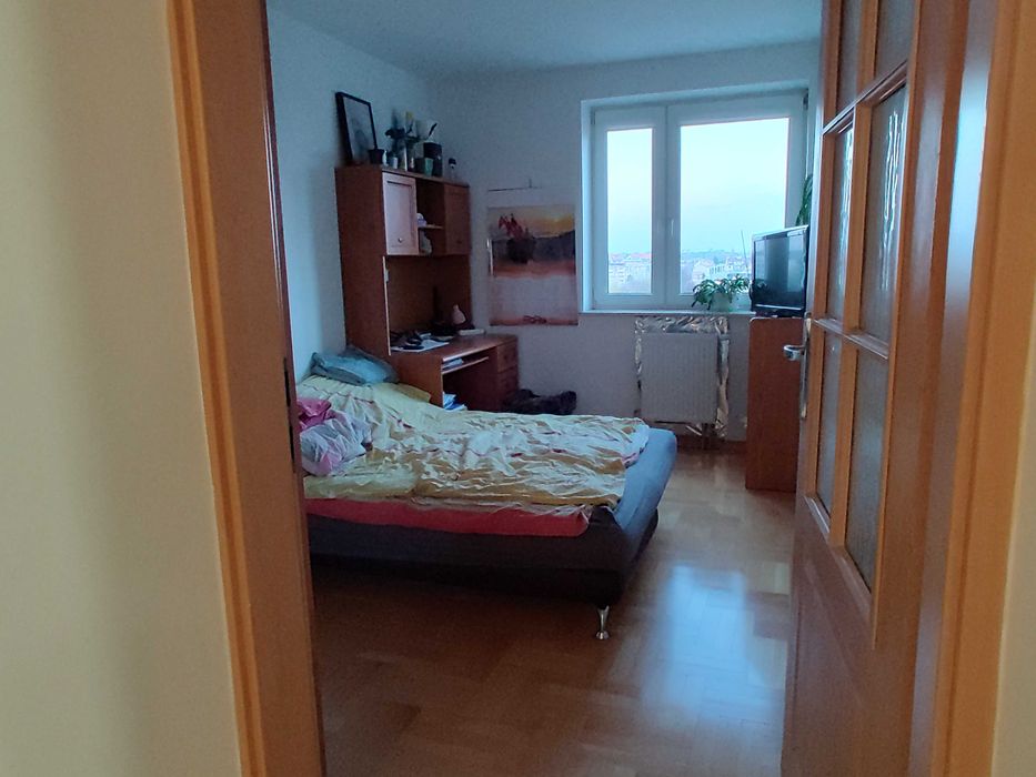 Mieszkanie 2-pok. z oddz. kuchnią, garaż i miejsce postojowe, balkon