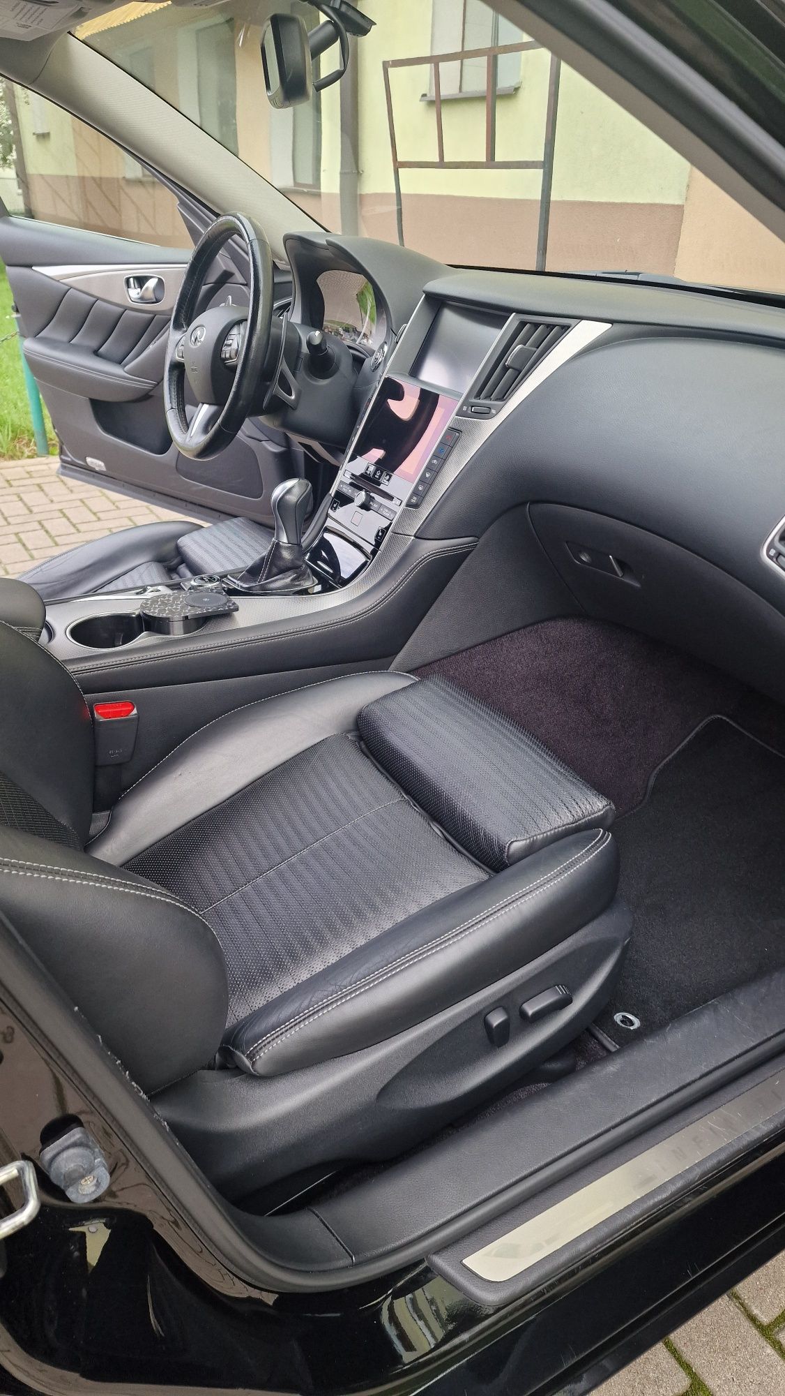 Infiniti Q50S 3.7 V6 – 333 KM | Akebono