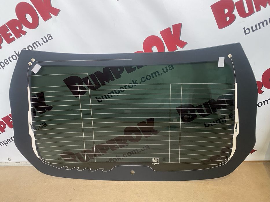 Заднее стекло Ford Mach E