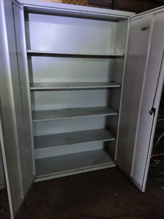 Продаю б.у канцелярській шкаф С.200(Паритет-К)