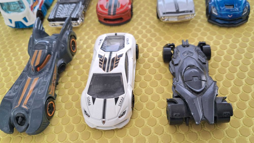 Машинка металична