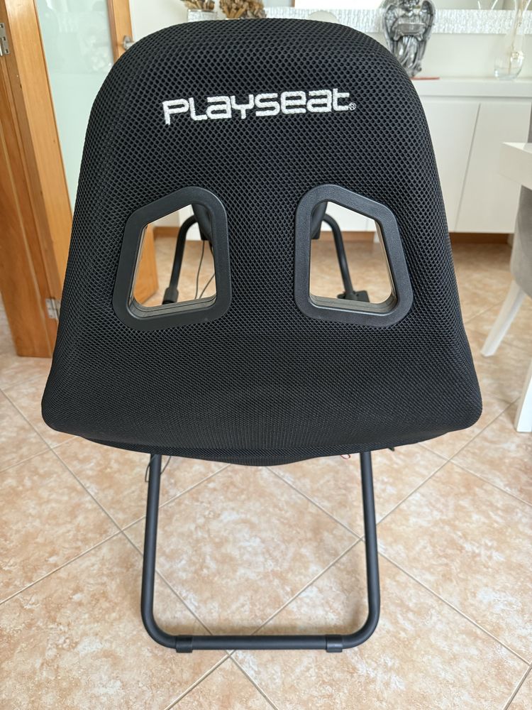 Playseat com volante e pedais logitech g923 para PS e PC ( NOVO )