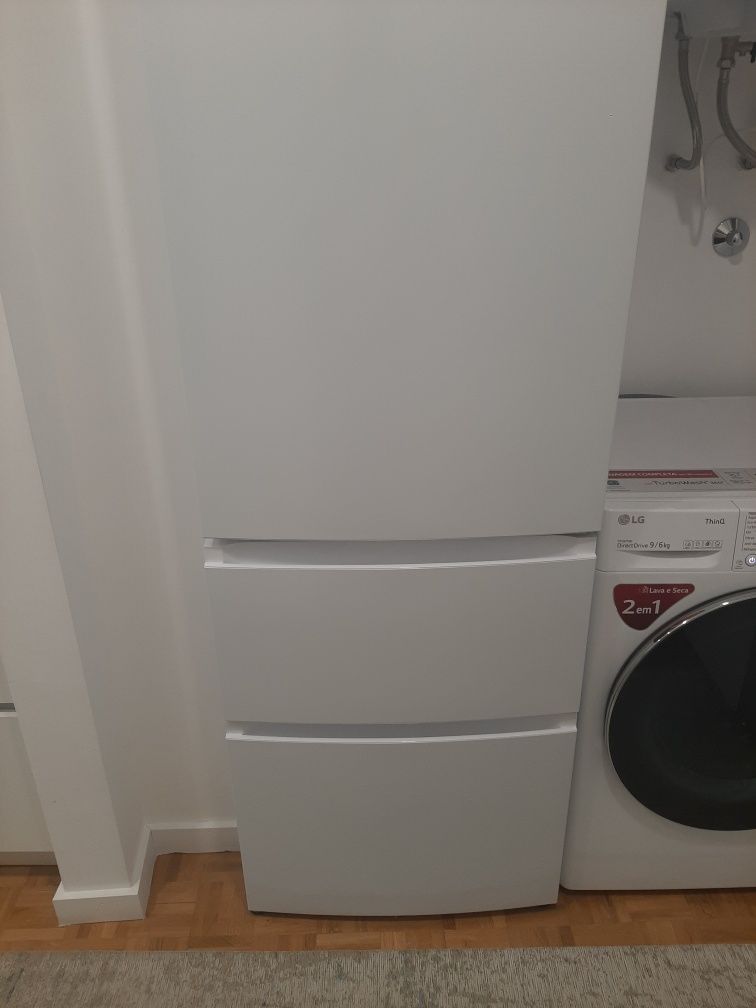 Frigorífico combinado Haier (No frost - 190,5cm - 348 L)