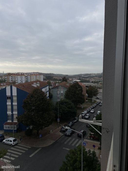 Apartamento T2   com grande luminosidade natural e varandas e elevador