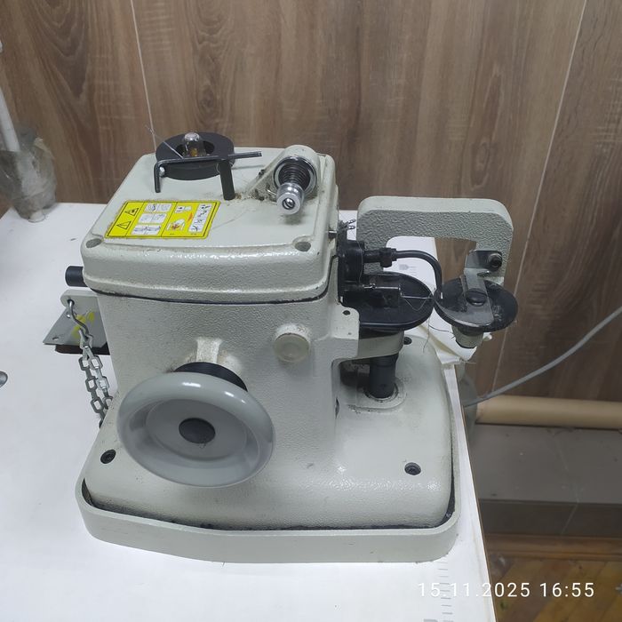 Швейна промислова машина для хутра і дублянок