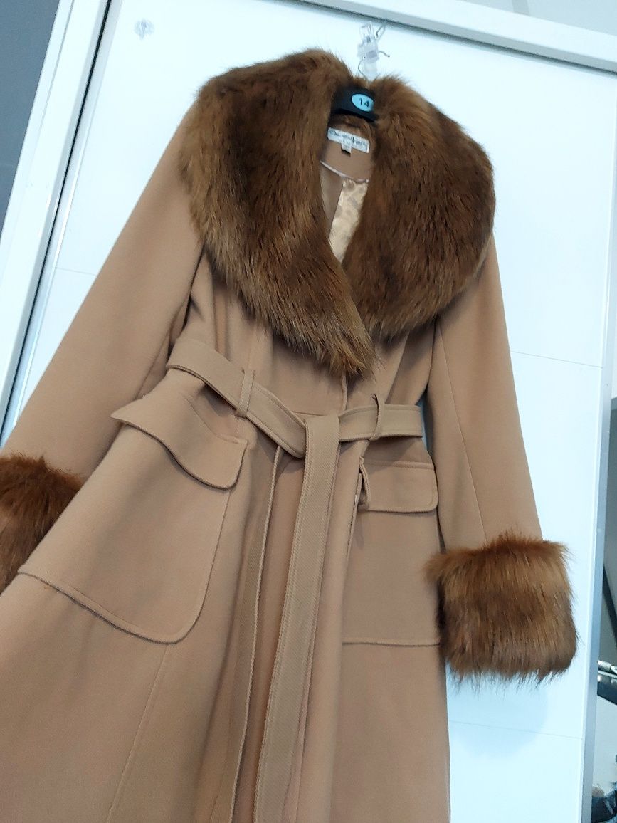 Piękny brązowy zimowy płaszcz z futerkiem Miss Selfridge L/40