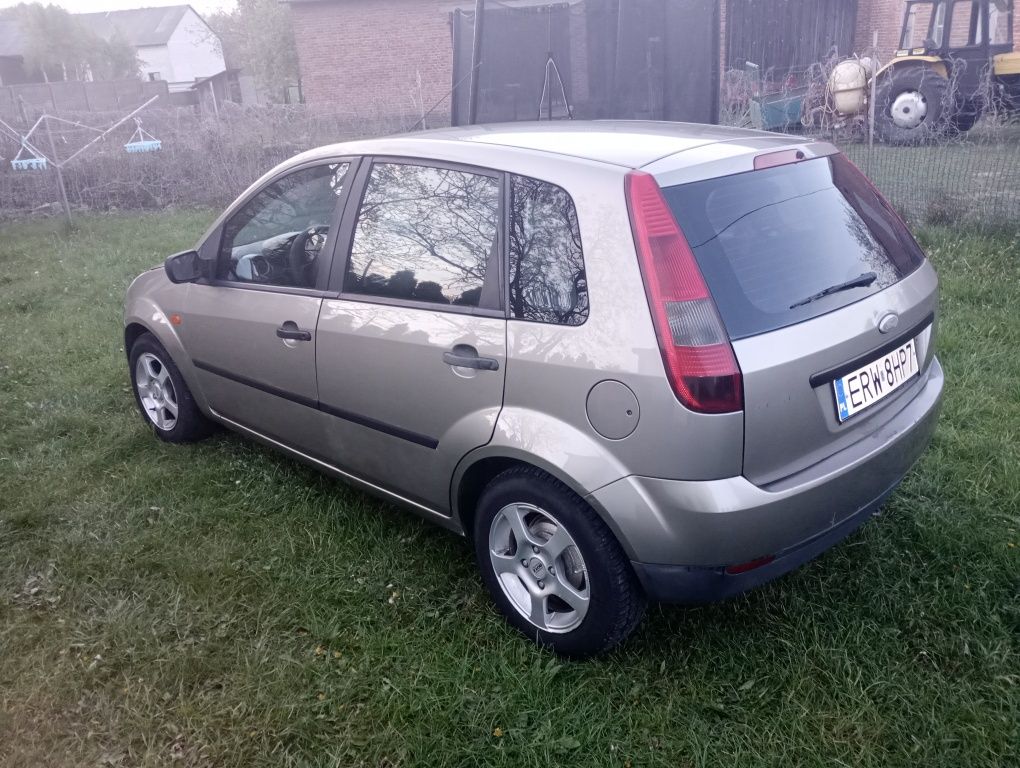 Ford Fiesta V 2004