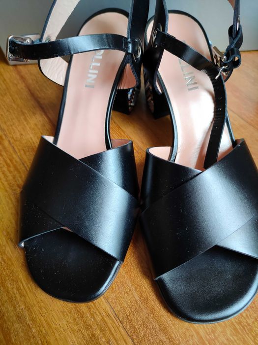 Włoskie, nowe sandałki na obcasie firmy Pollini, rozm. 37