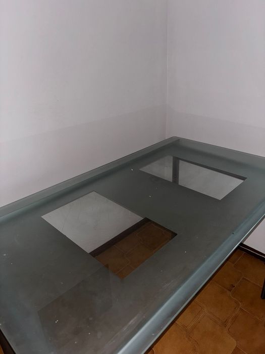 Vendo mesa de vidro novíssima