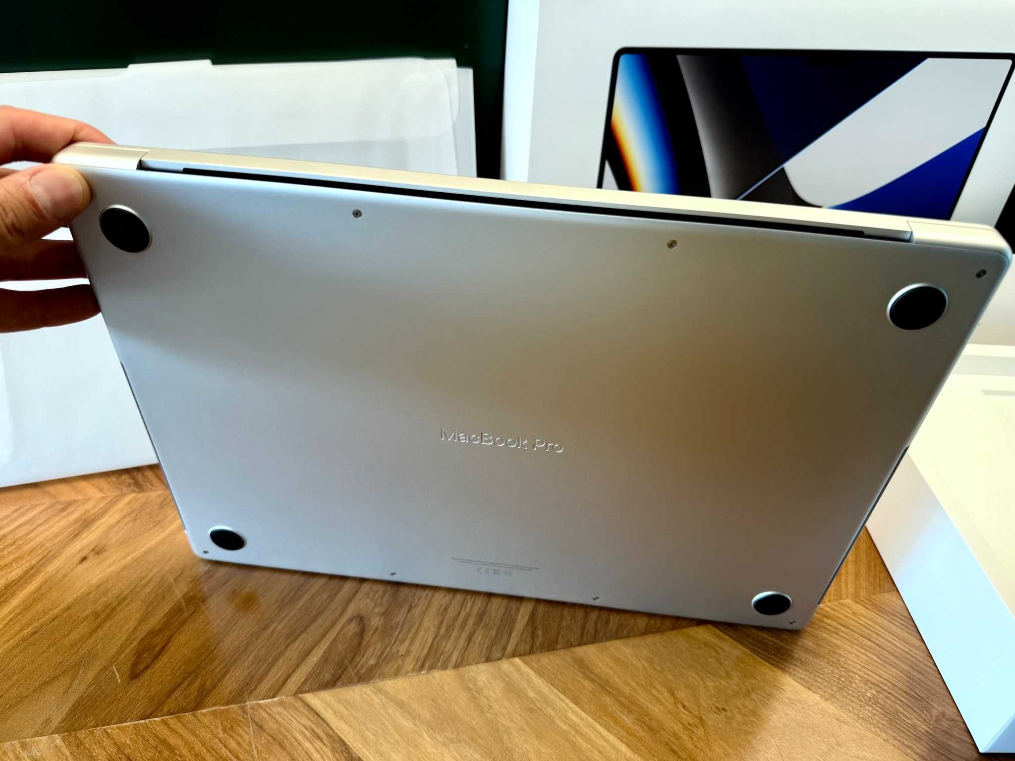 Laptop MacBook Pro 16” M1 MAX / 32GB RAM / 1TB SSD / 32 GPU AppleCare