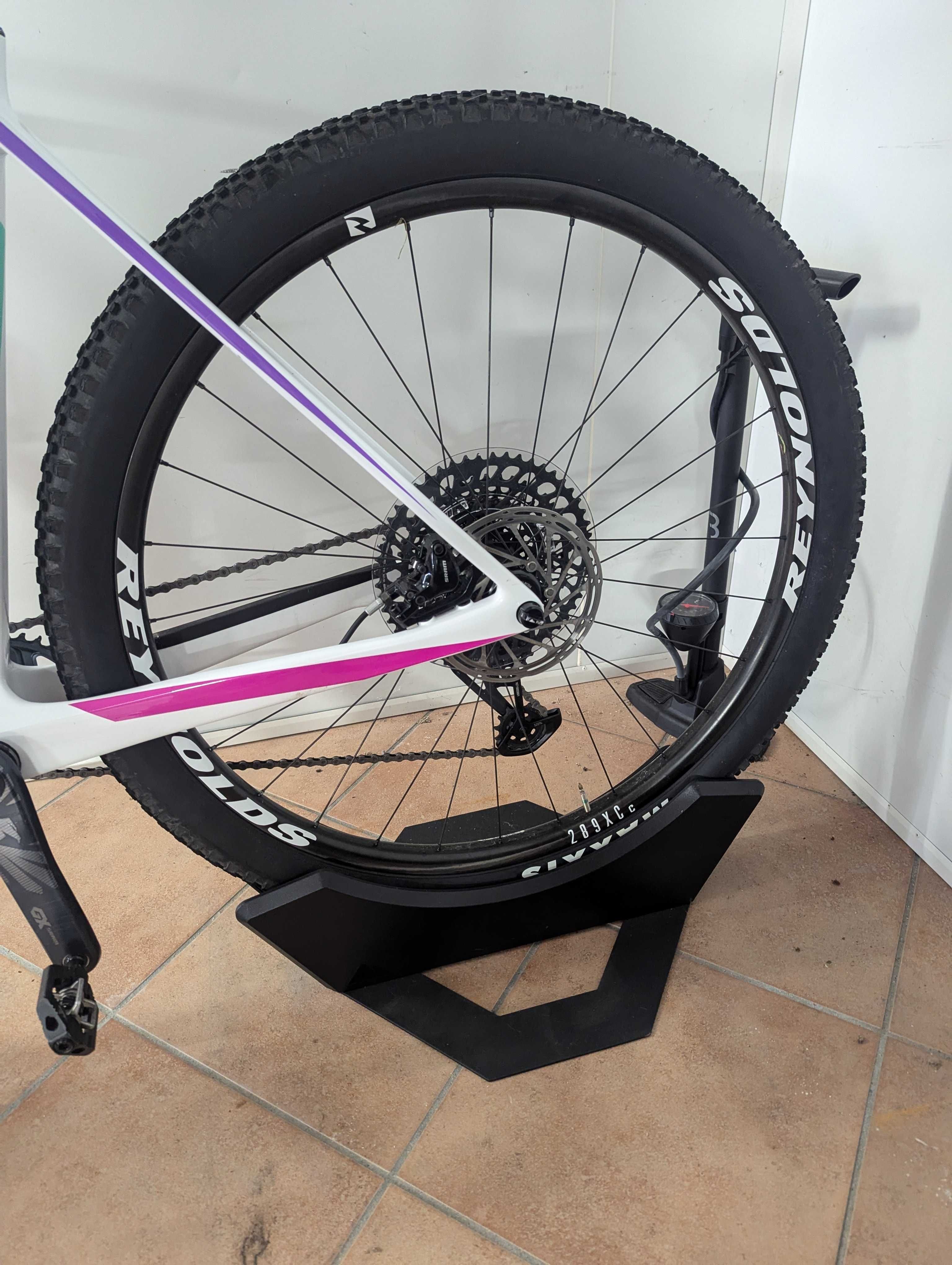 Canyon Exceed CF7 - 2022 Team Replica - Size L