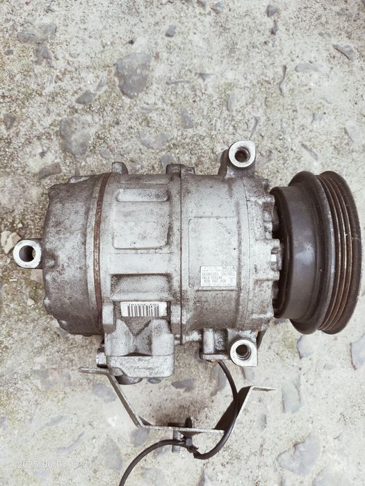 Компресор кондиціонера Фольксваген Пассат Б5 Ауді  Шкода